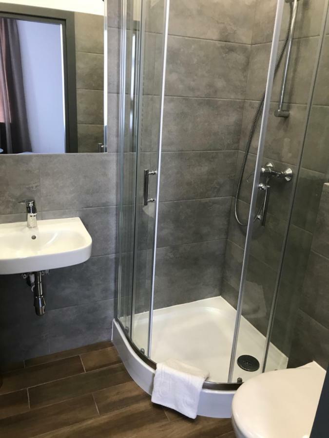 7 Rooms Mtp Познань Экстерьер фото