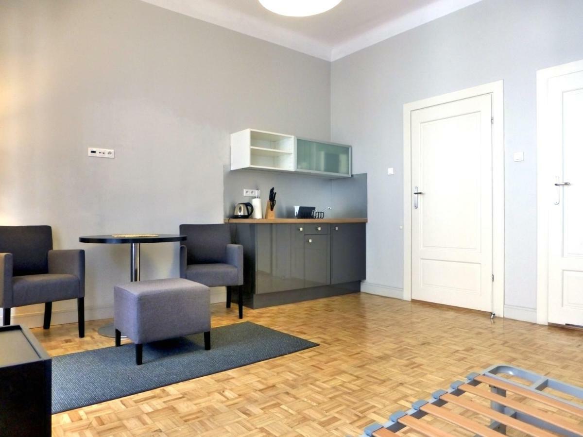 7 Rooms Mtp Познань Экстерьер фото